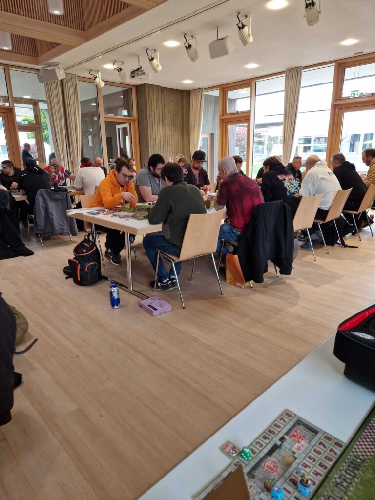 Block Forest Bowl: Blick in den Spielraum
