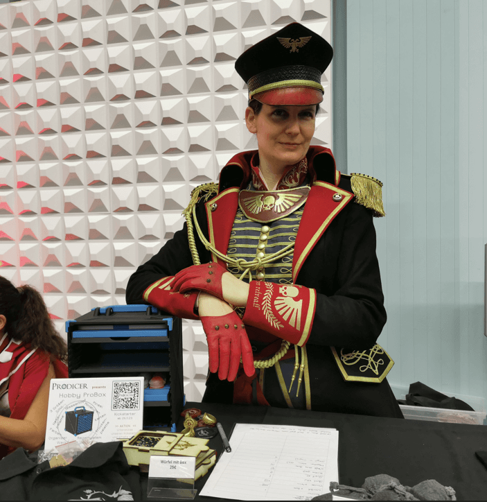 Der Stand "1000 für den Imperator" mit der Frau Kommissarin und meinem Kickstarter Prototypen.